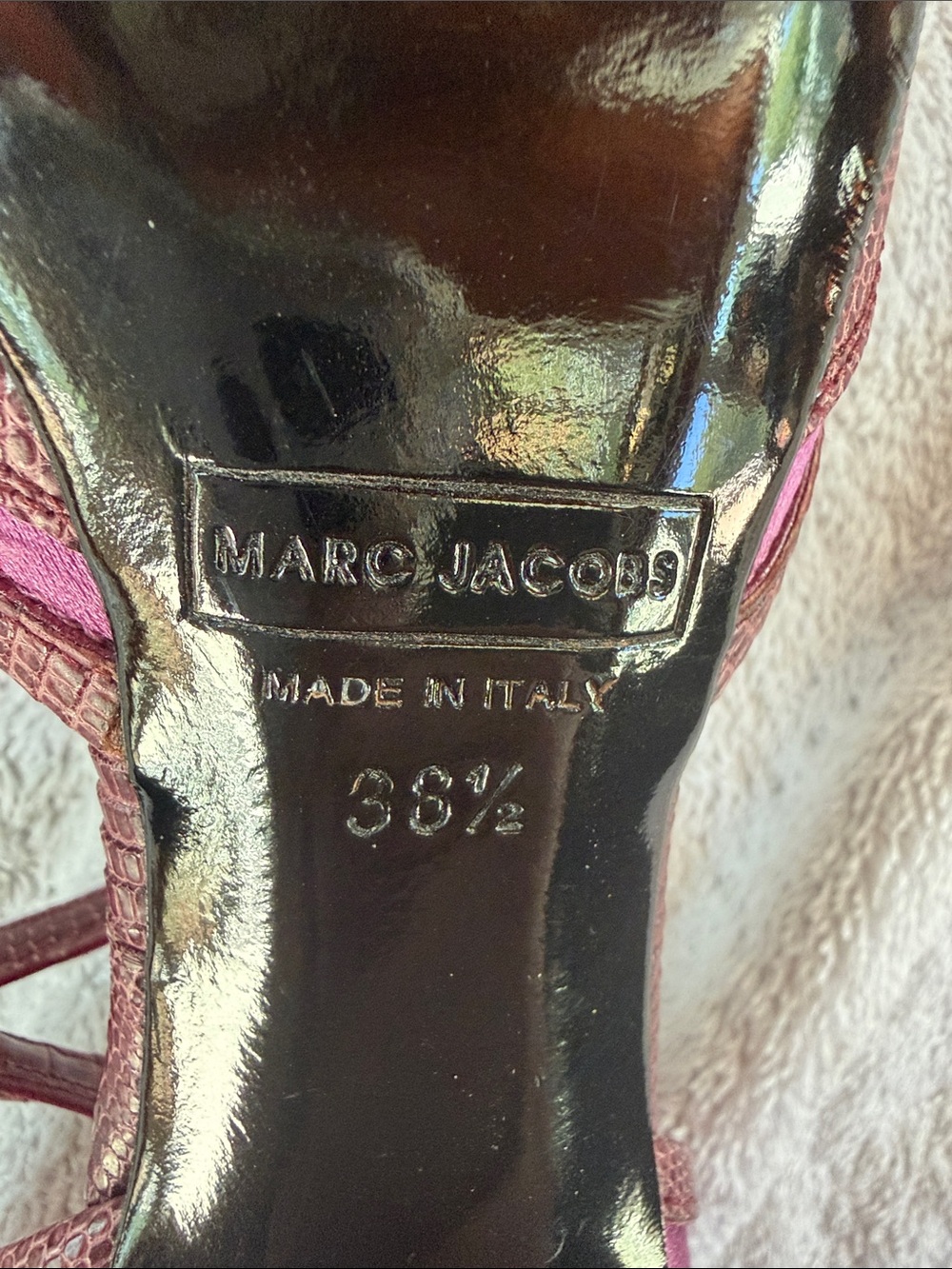 Vintage Marc Jacobs Brand New Pink Satin and Burgundy Leather Bow Pumps - Picture 7 of 7